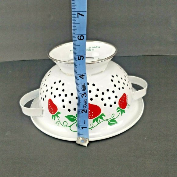 Vintage Teleflora 1983 Strawberry Country Kitchen Strainer Drainer Colander 8'' - Picture 4 of 8